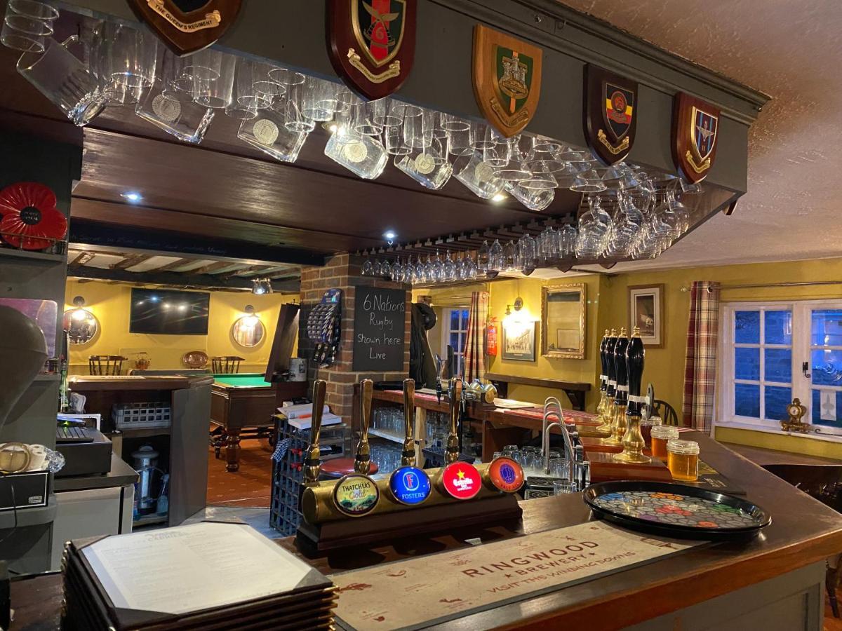 Отель The Carriers Arms Codford St Mary Экстерьер фото