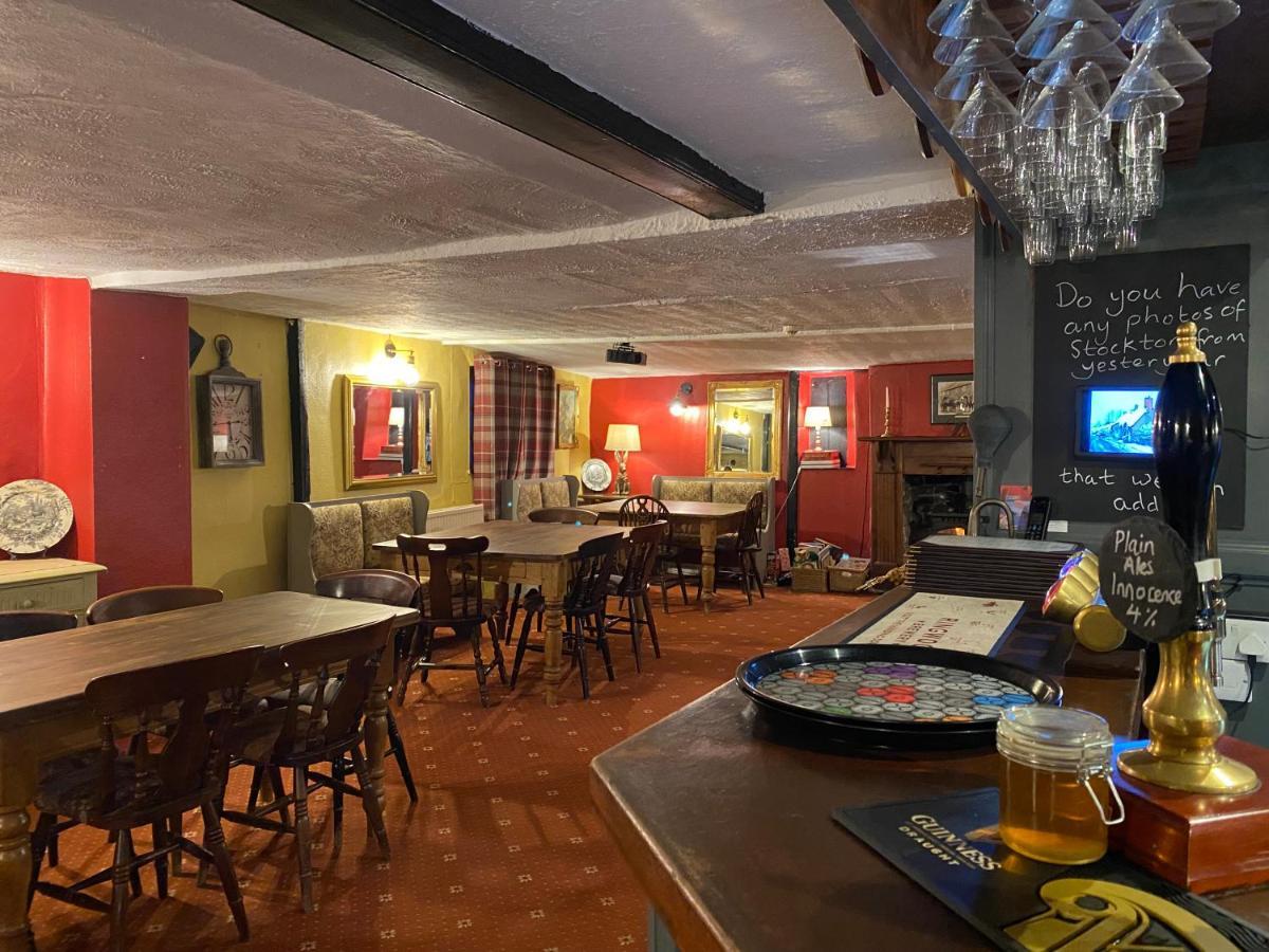 Отель The Carriers Arms Codford St Mary Экстерьер фото